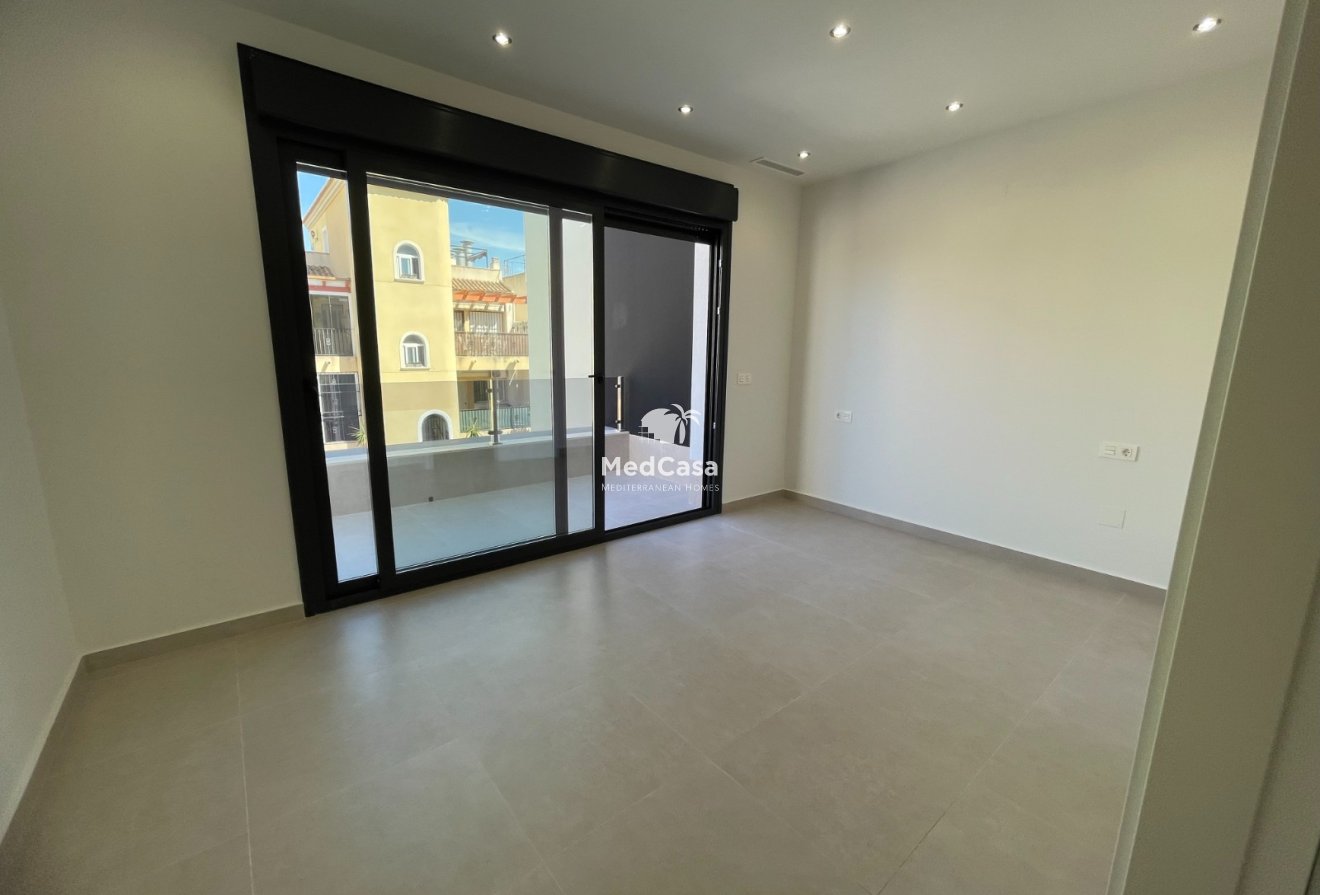 Obra nueva - Villa -
Las Heredades