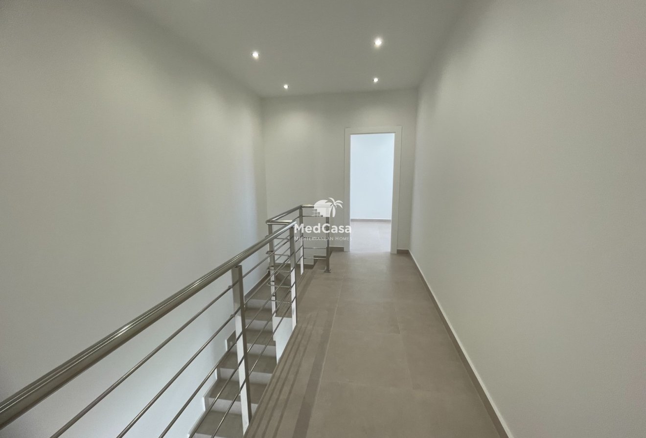 Obra nueva - Villa -
Las Heredades