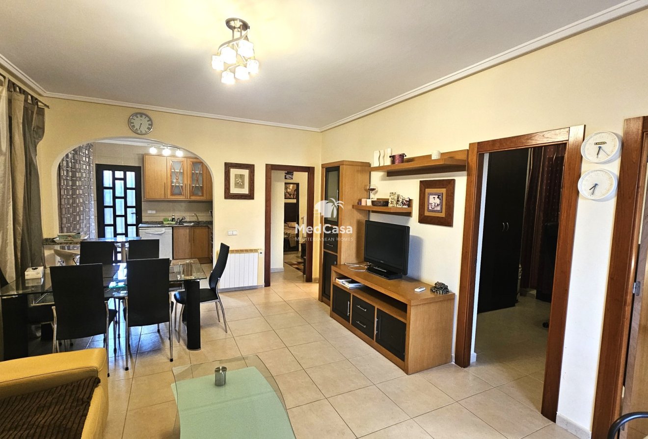 Segunda mano - Villa -
Ciudad Quesada