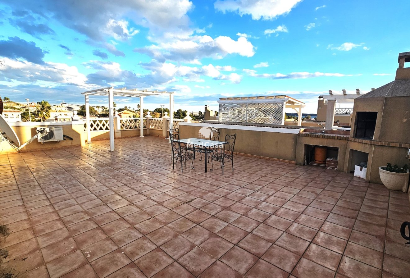 Segunda mano - Villa -
Ciudad Quesada