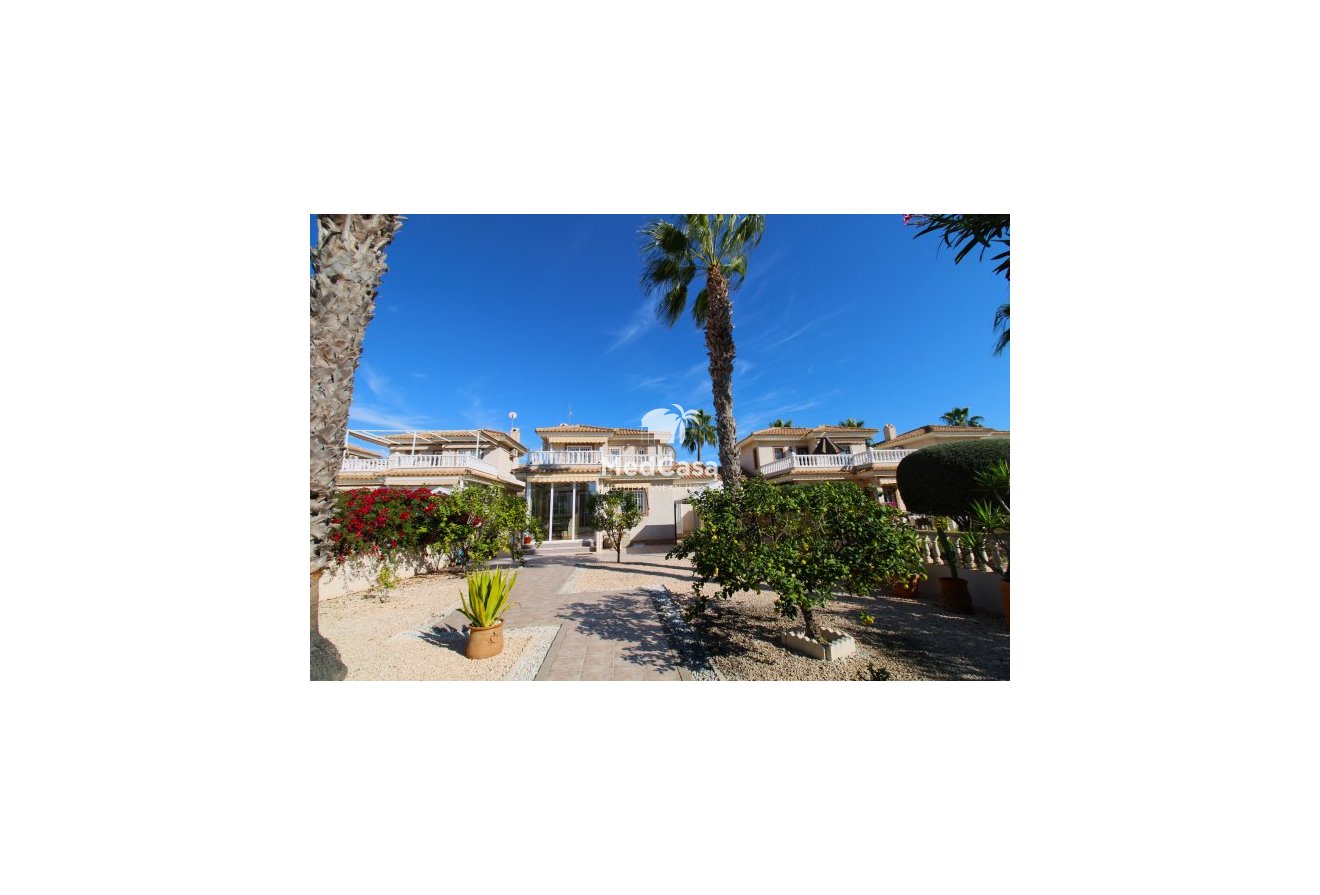 Segunda mano - Villa -
Orihuela Costa - Los Dolses