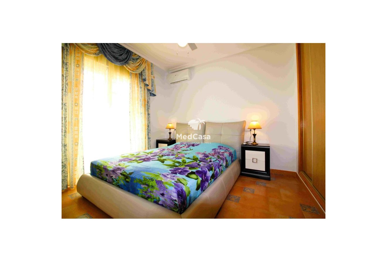 Segunda mano - Villa -
Orihuela Costa - Los Dolses