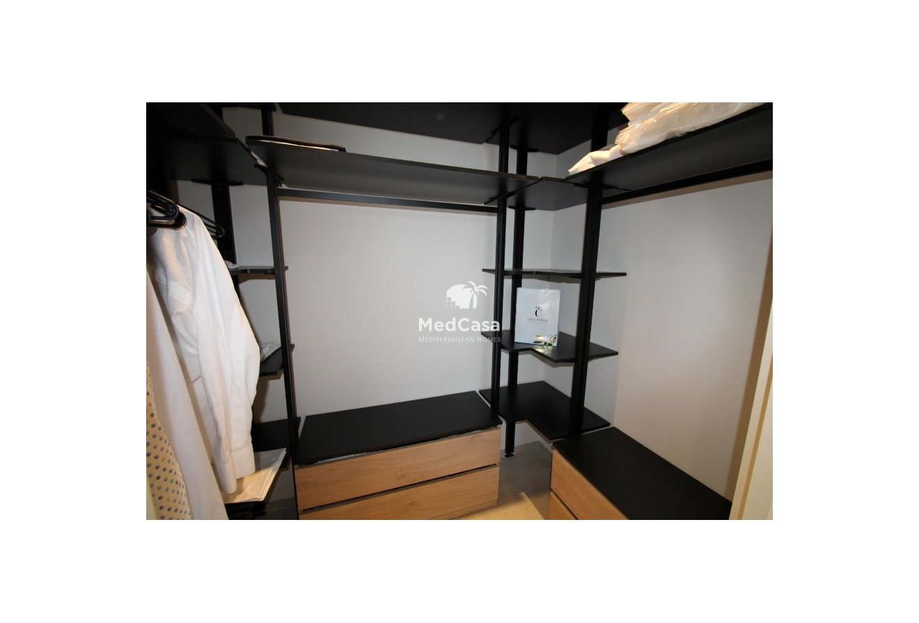 Segunda mano - Apartamento -
Golf Las Colinas