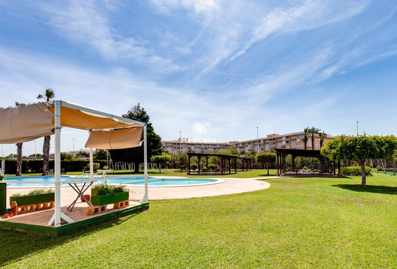 Wiederverkauf - Penthousewohnung -
Torrevieja