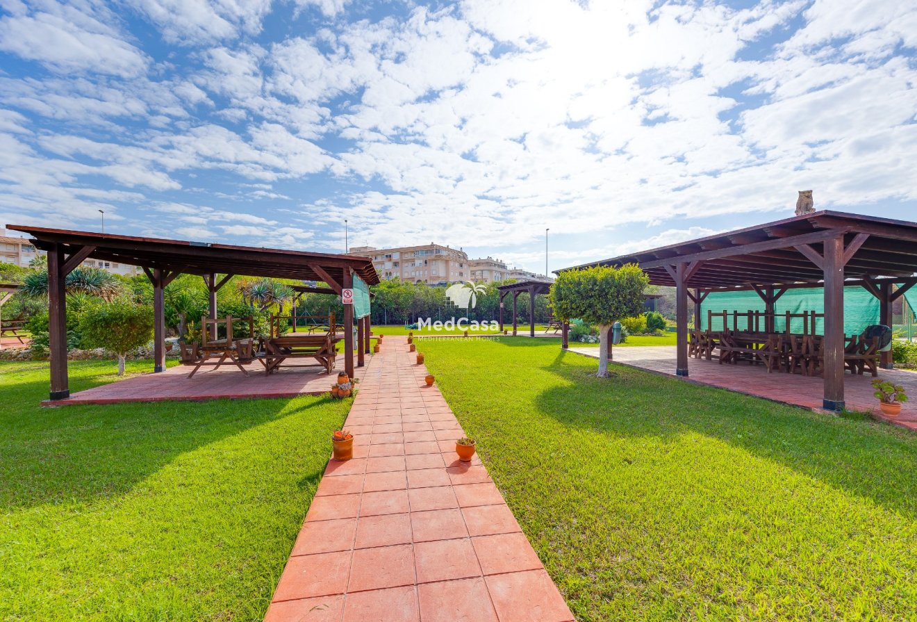 Wiederverkauf - Penthousewohnung -
Torrevieja