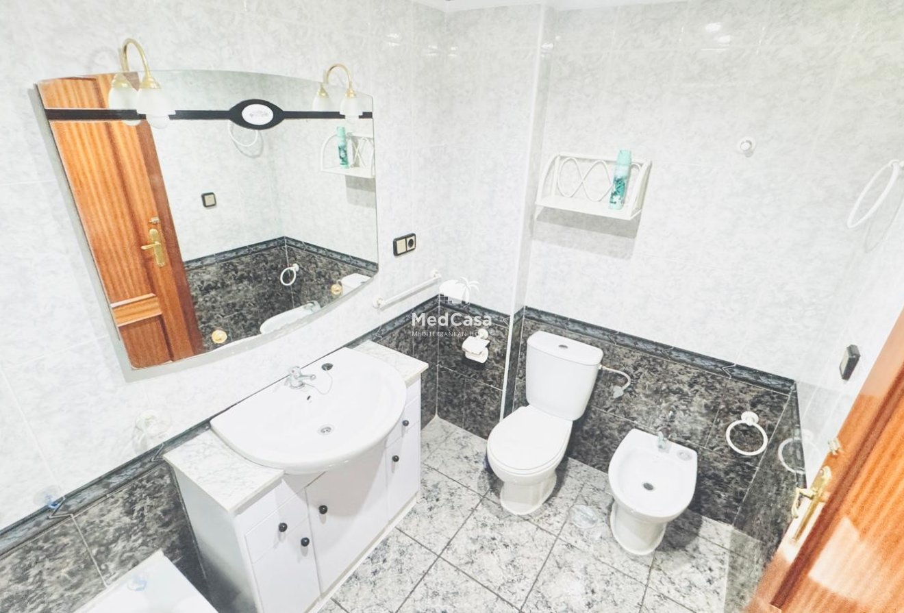 Segunda mano - Ático -
Torrevieja - Playa del Cura