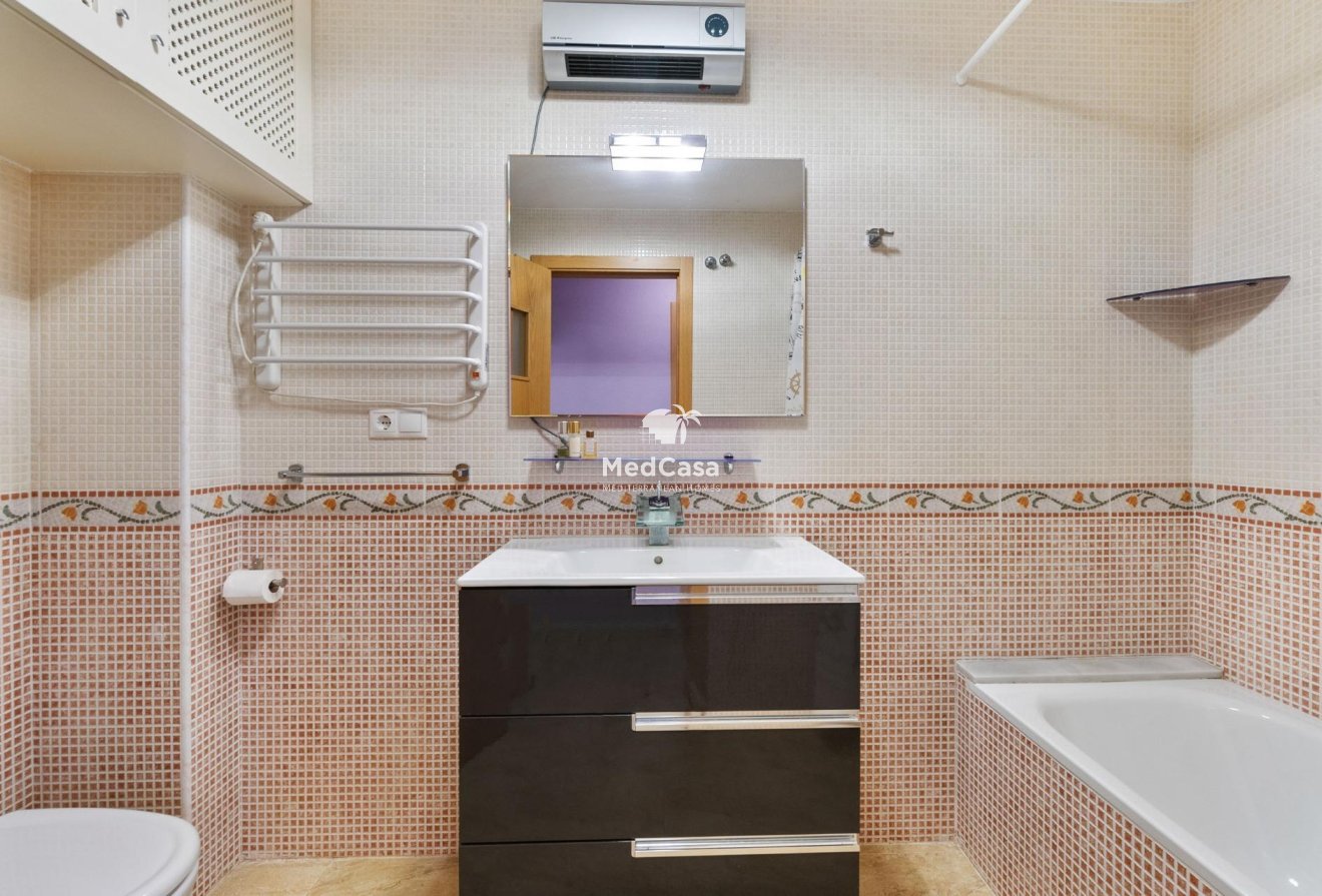 Resale - Apartment -
Orihuela Costa - Altos de Campoamor