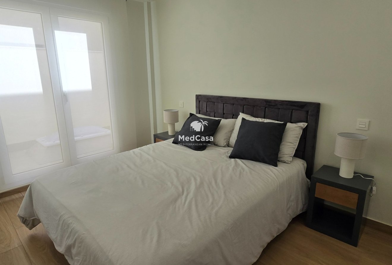 Obra nueva - Villa -
Rojales