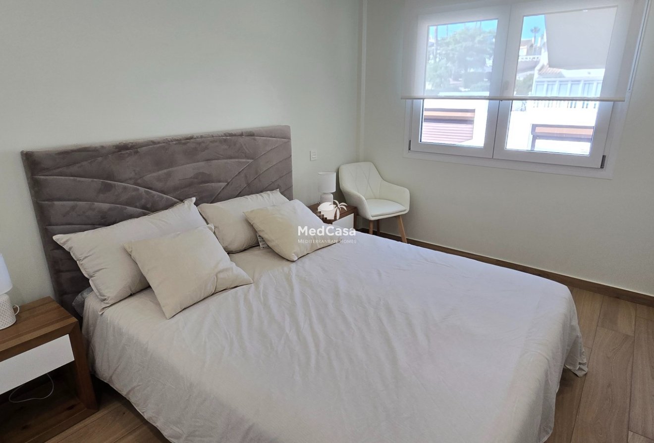 Obra nueva - Villa -
Rojales