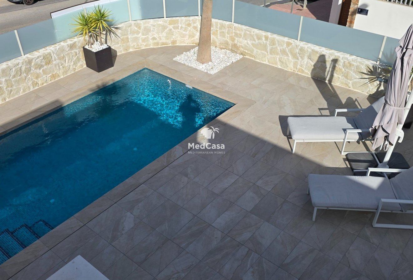 Obra nueva - Villa -
Rojales