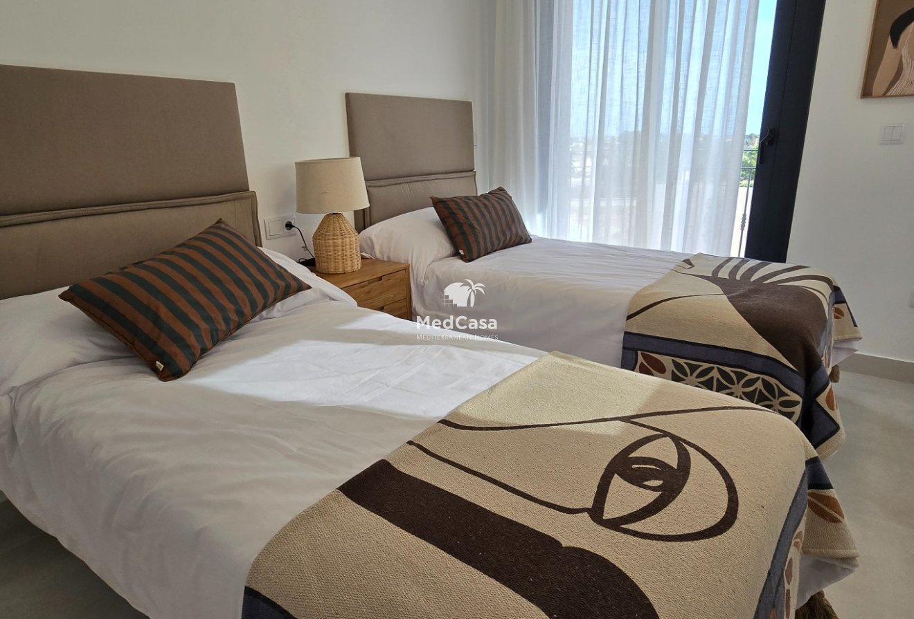 Obra nueva - Ático -
Cox