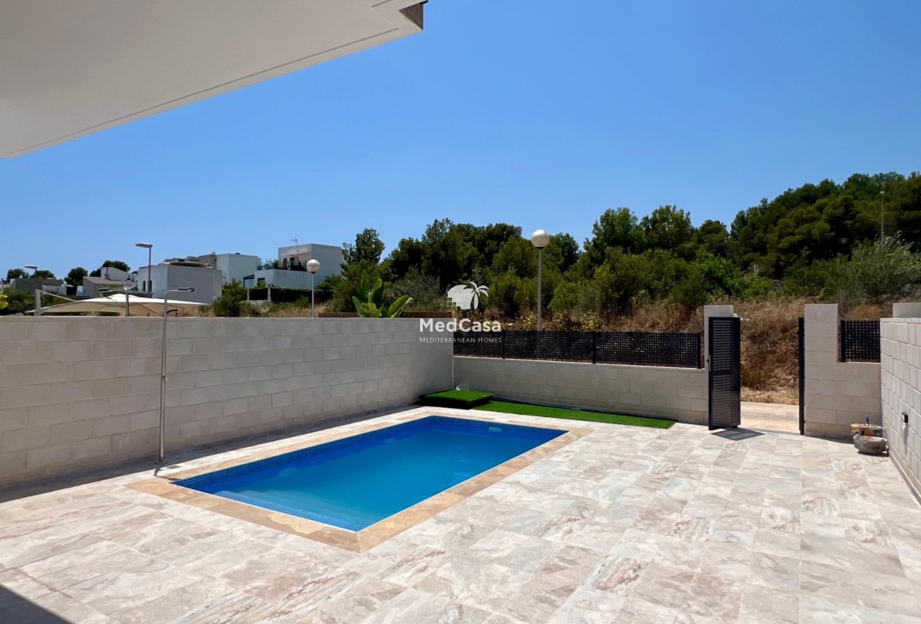 Obra nueva - Semi pareado -
Polop de La Marina