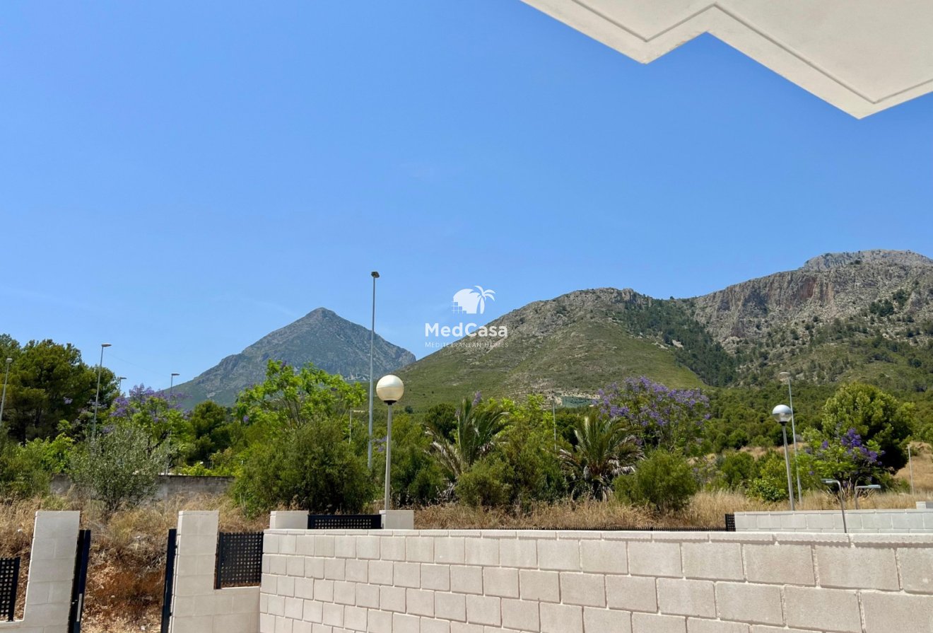 Obra nueva - Semi pareado -
Polop de La Marina