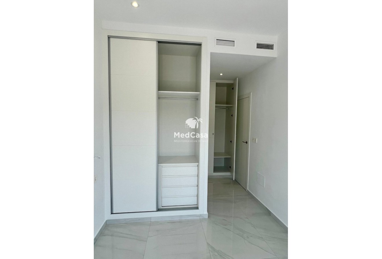 Obra nueva - Semi pareado -
Polop de La Marina