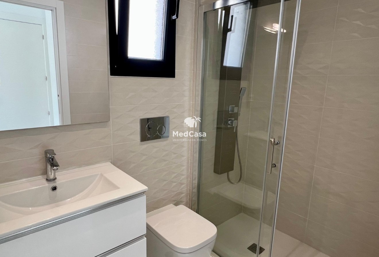 Obra nueva - Semi pareado -
Polop de La Marina