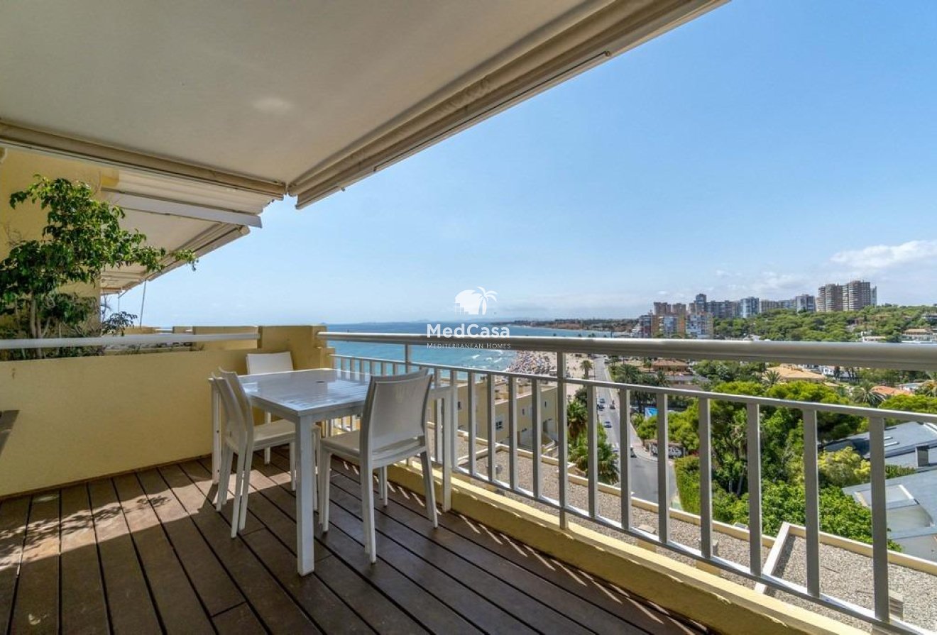 Resale - Apartment -
Orihuela Costa - Campoamor
