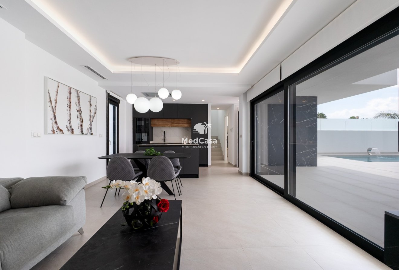 Obra nueva - Villa -
Benijofar