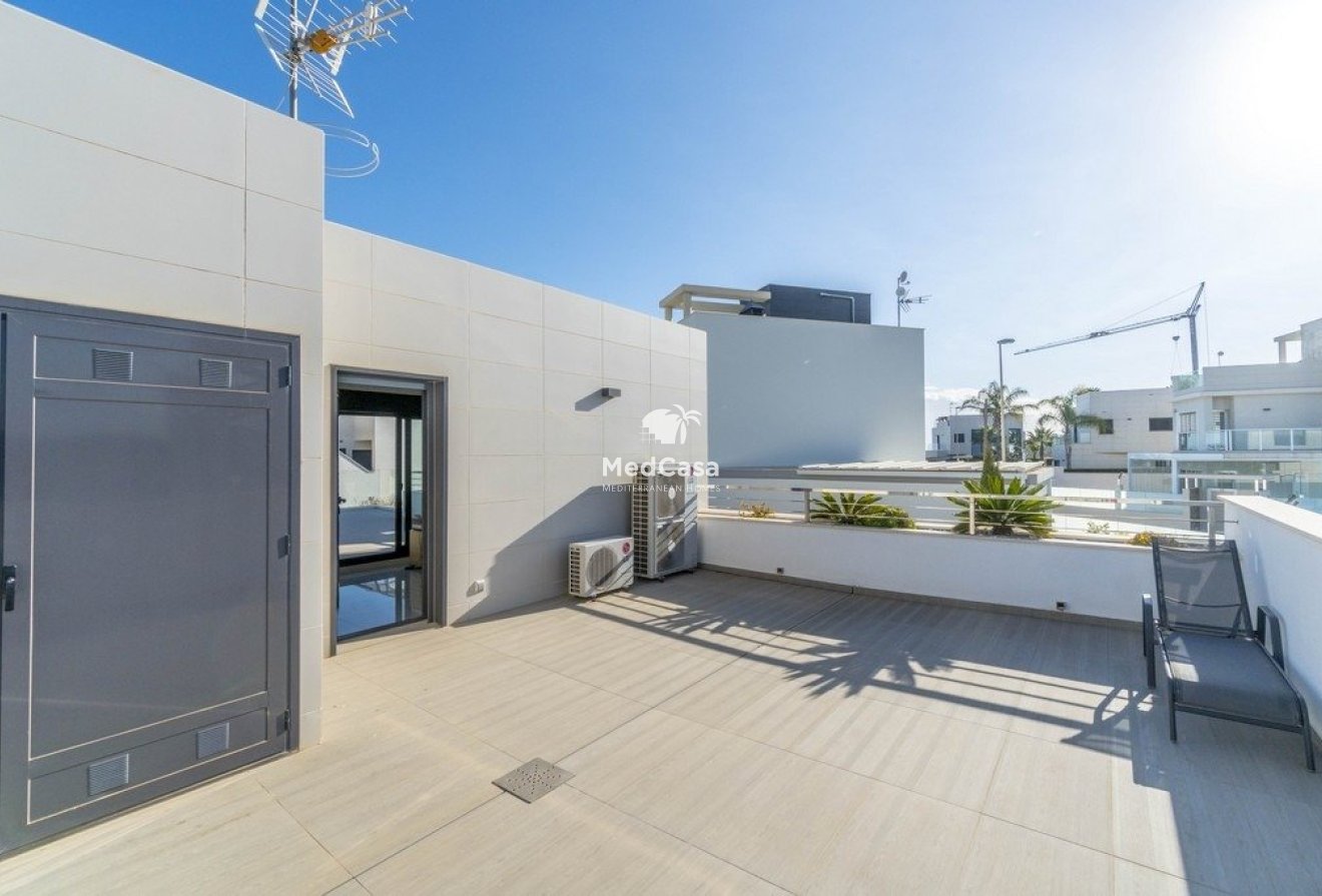 Segunda mano - Villa -
Orihuela Costa - Agua Marina