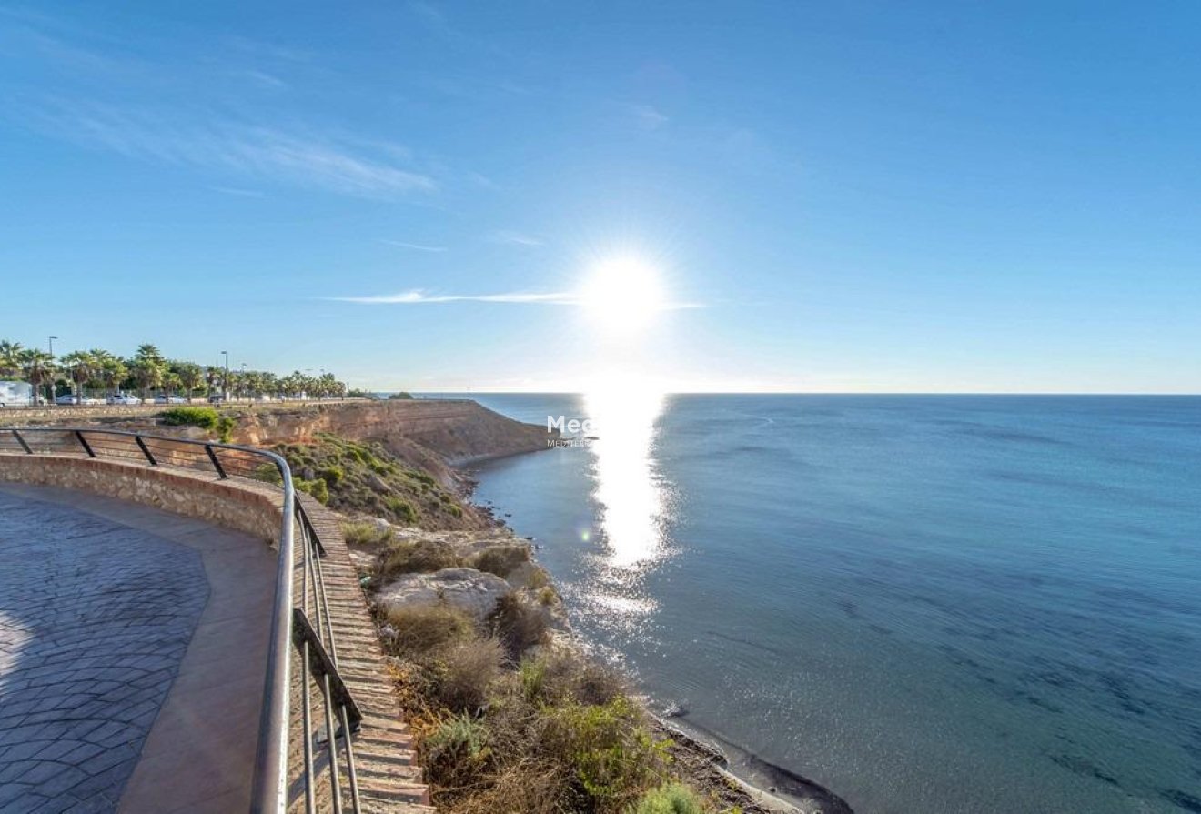 Segunda mano - Ático -
Orihuela Costa - Aguamarina