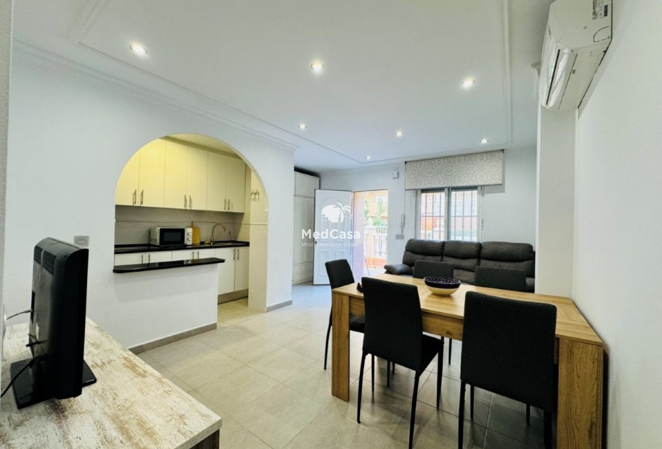 Segunda mano - Apartamento planta baja -
Guardamar del Segura - Guardamar