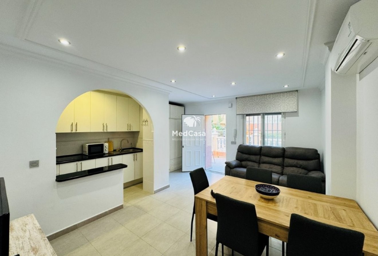 Segunda mano - Apartamento planta baja -
Guardamar del Segura - Guardamar