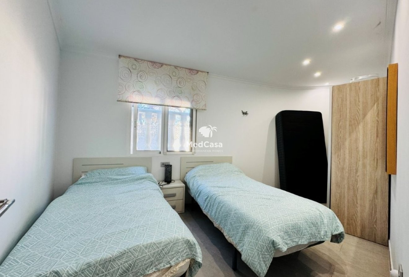 Segunda mano - Apartamento planta baja -
Guardamar del Segura - Guardamar