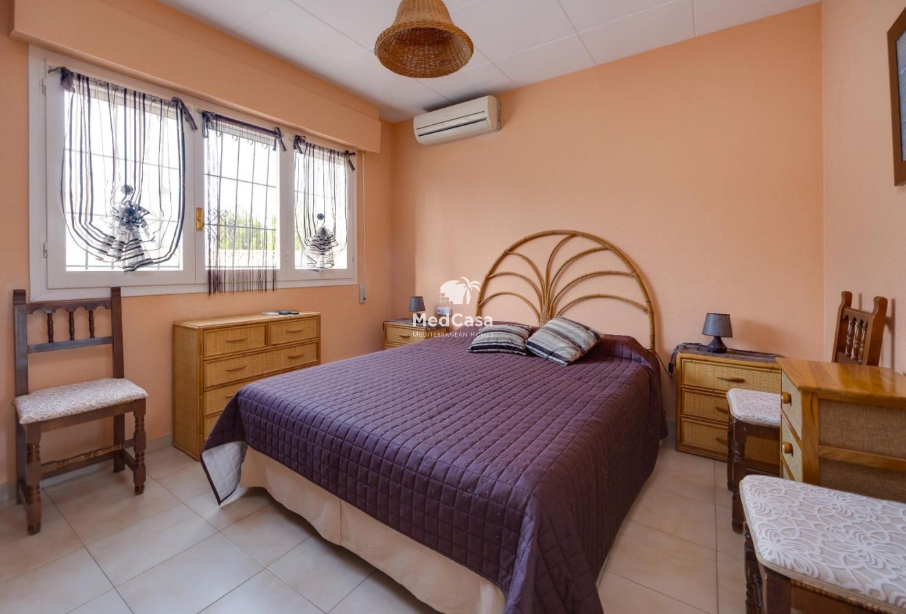 Segunda mano - Semi pareado -
Orihuela Costa - La Florida