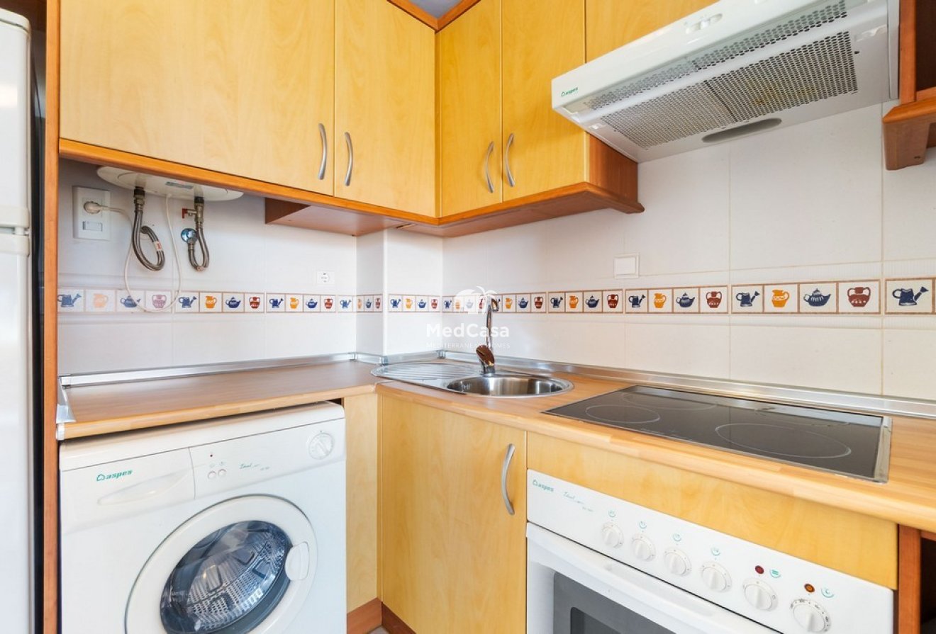 Resale - Apartment -
Orihuela Costa - Campoamor