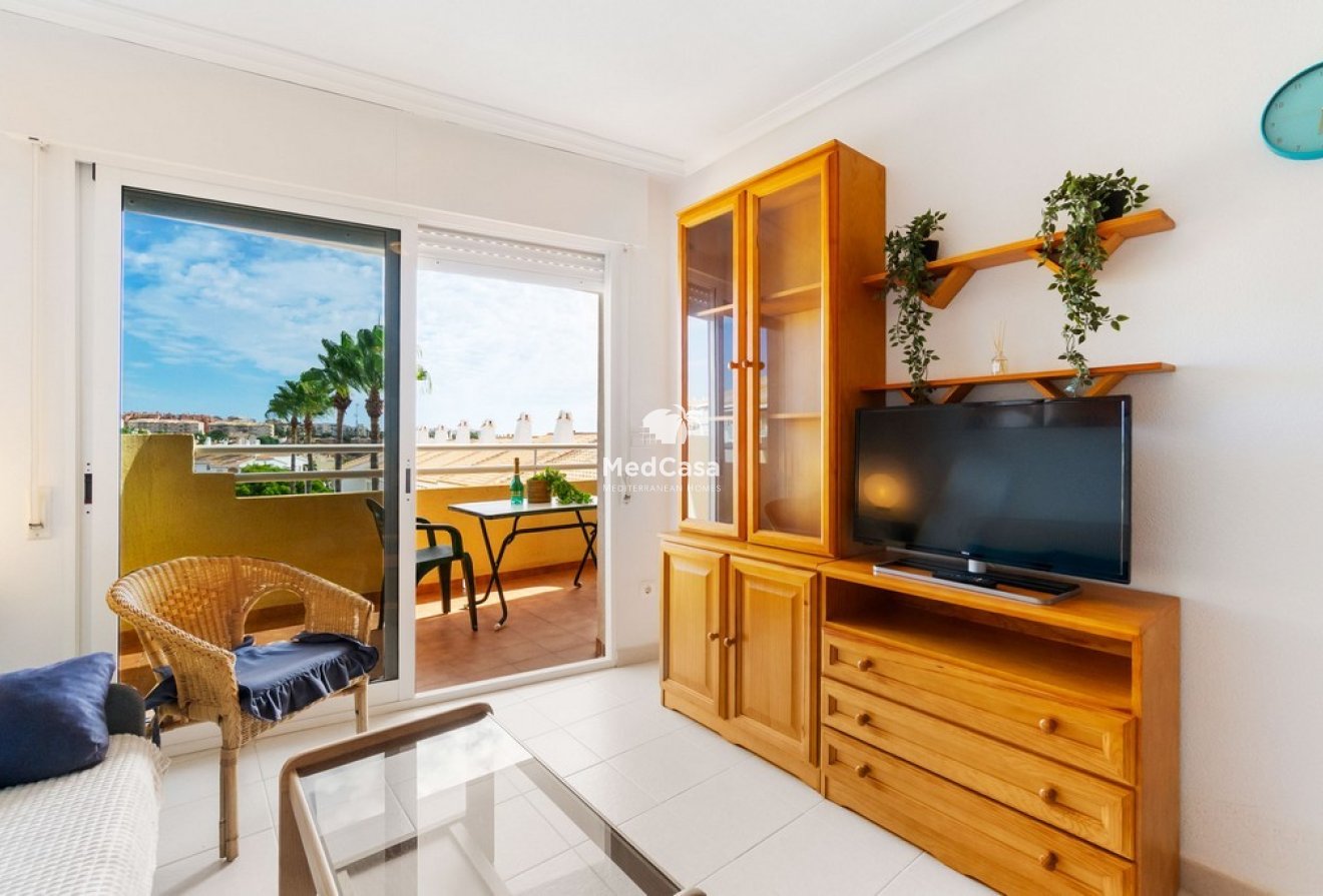 Resale - Apartment -
Orihuela Costa - Campoamor