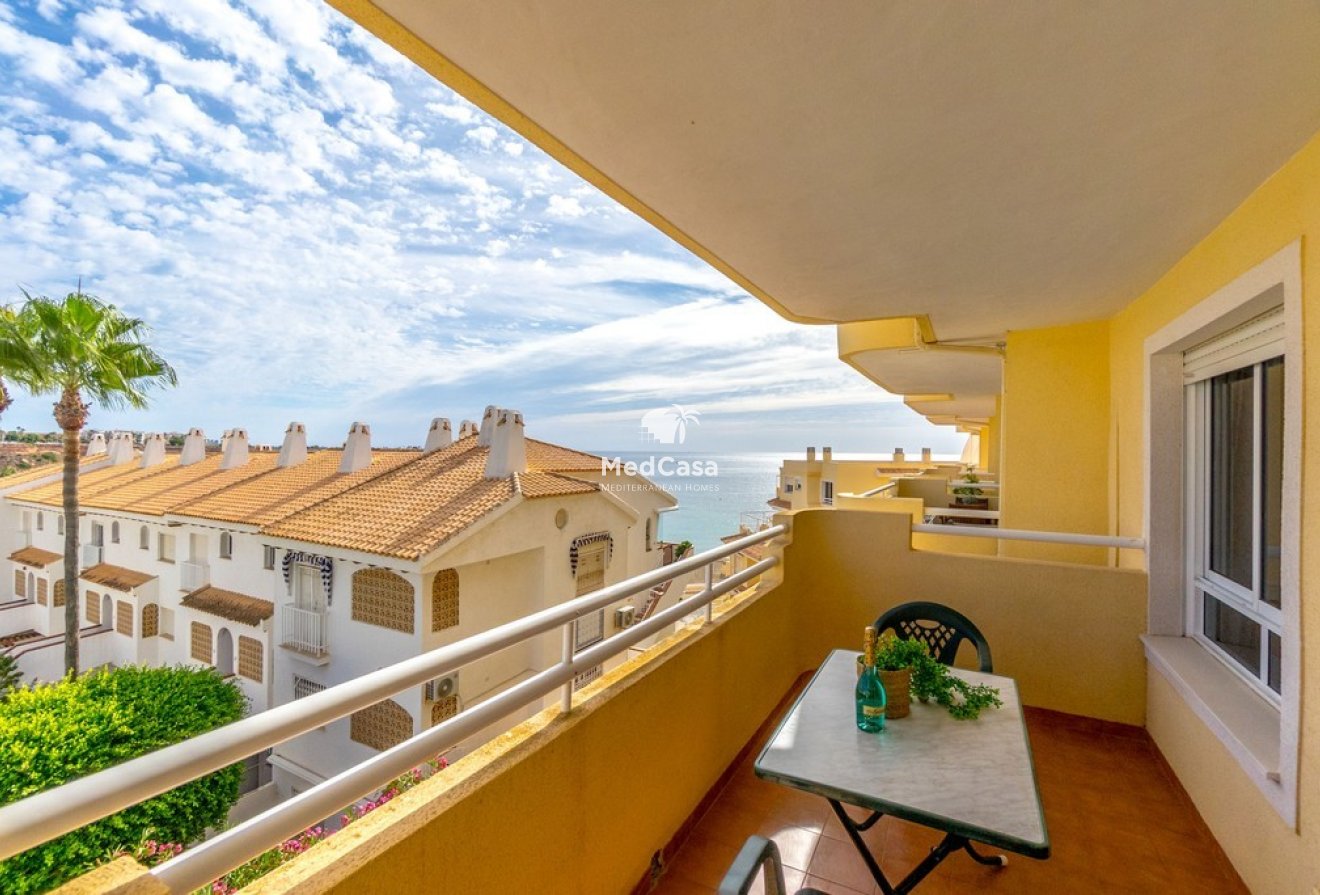 Resale - Apartment -
Orihuela Costa - Campoamor