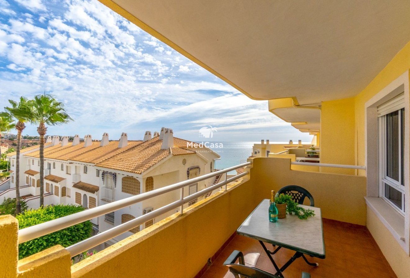 Resale - Apartment -
Orihuela Costa - Campoamor