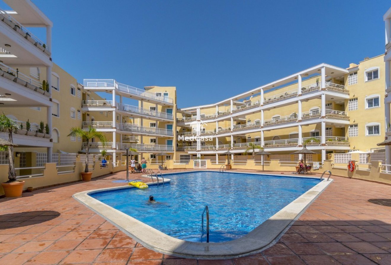 Resale - Apartment -
Orihuela Costa - Campoamor