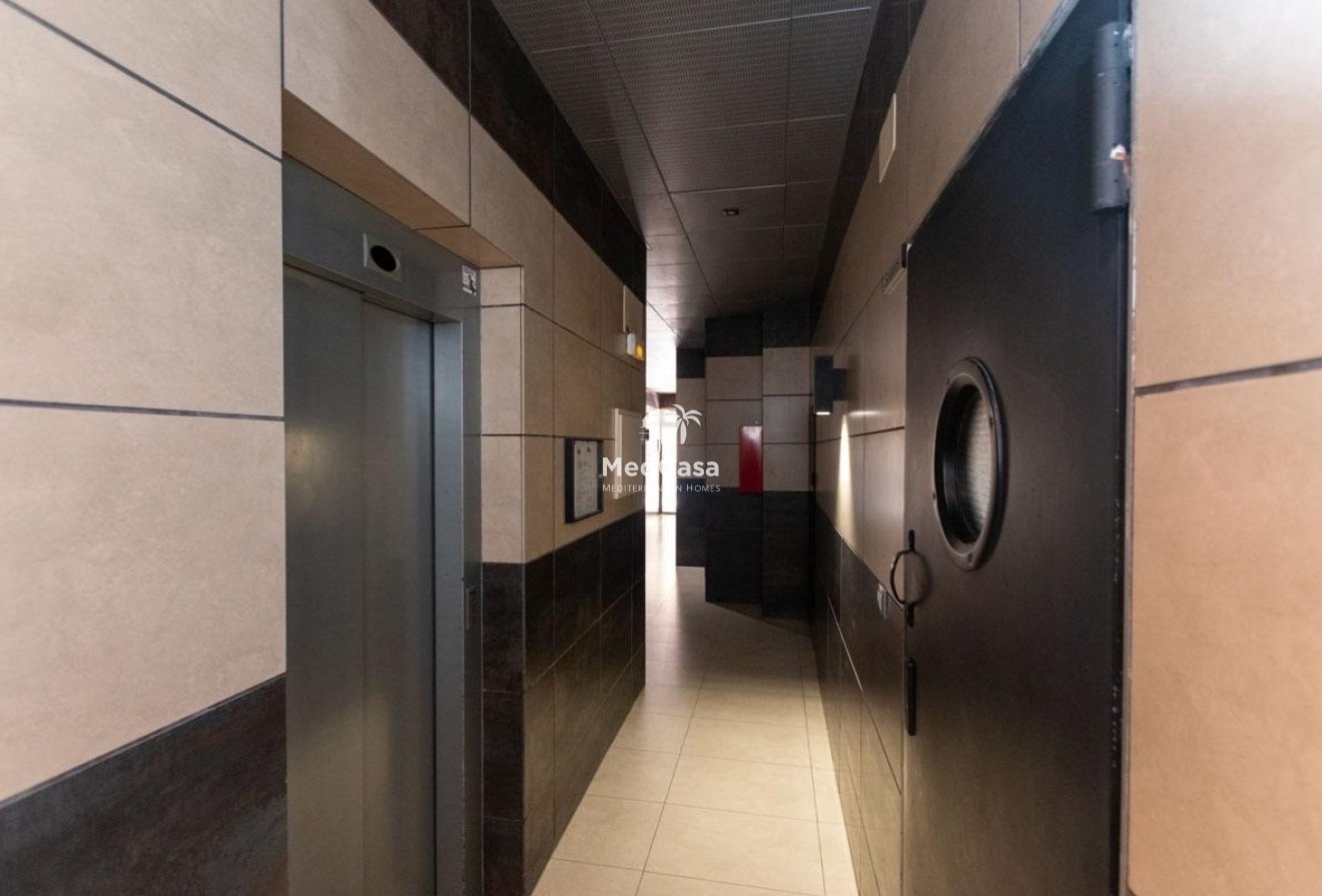 Segunda mano - Apartamento -
Torrevieja - La Mata