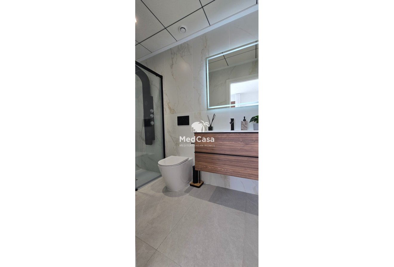 Neubau - Doppelhaushälfte -
Golf Vistabella