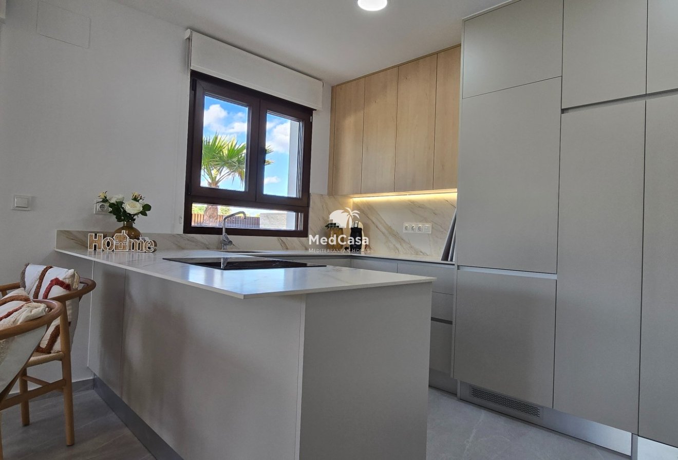 Neubau - Doppelhaushälfte -
Golf Vistabella