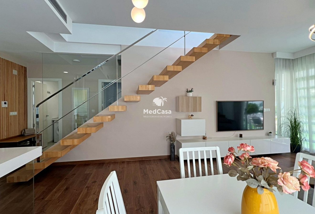 Segunda mano - Villa -
Pilar de la Horadada - Pueblo Latino