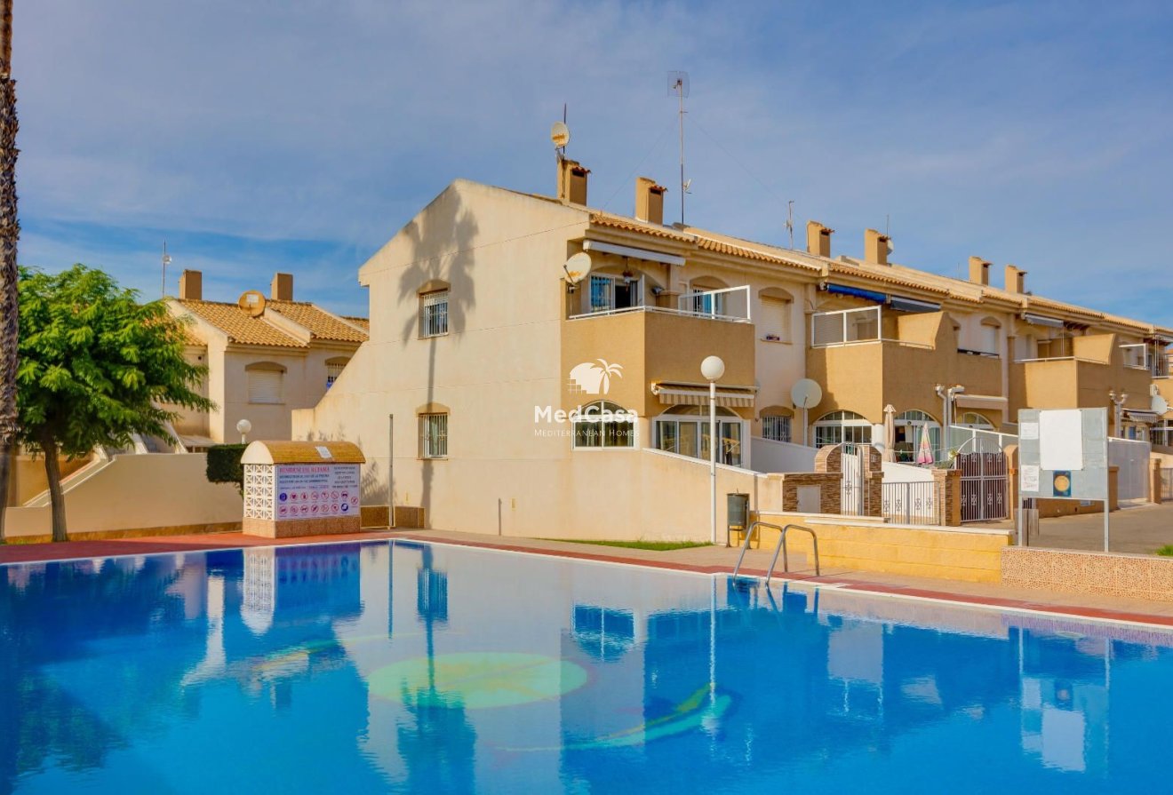 Segunda mano - Apartamento planta baja -
Torrevieja - Nueva Torrevieja - Aguas Nuevas