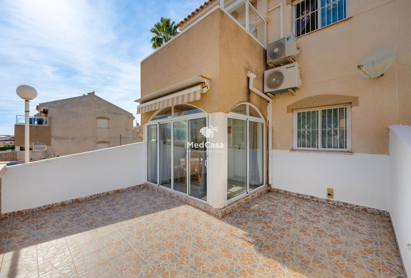 Segunda mano - Apartamento planta baja -
Torrevieja - Nueva Torrevieja - Aguas Nuevas