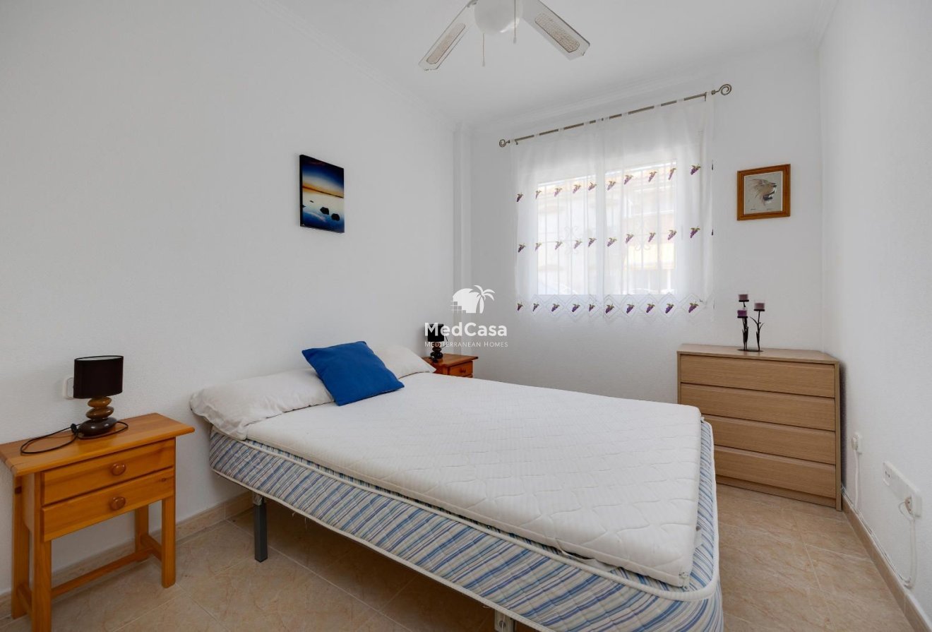 Segunda mano - Apartamento planta baja -
Torrevieja - Nueva Torrevieja - Aguas Nuevas