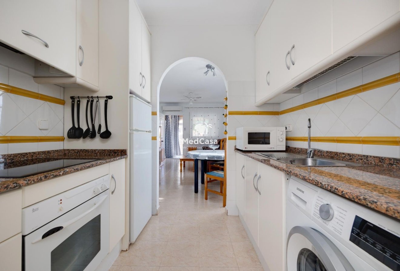 Segunda mano - Apartamento planta baja -
Torrevieja - Nueva Torrevieja - Aguas Nuevas