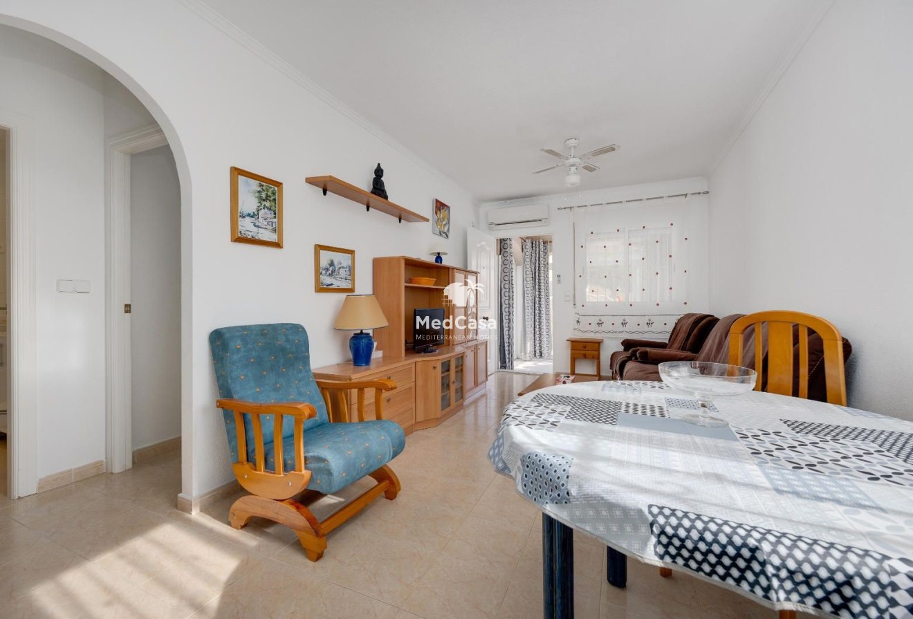 Segunda mano - Apartamento planta baja -
Torrevieja - Nueva Torrevieja - Aguas Nuevas