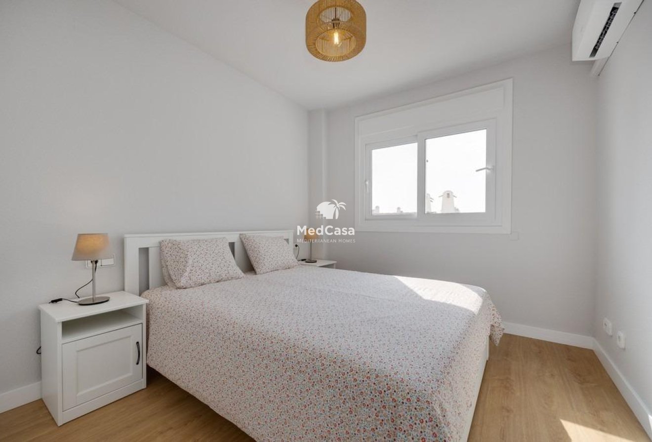 Wiederverkauf - Apartment -
Orihuela Costa - Campoamor