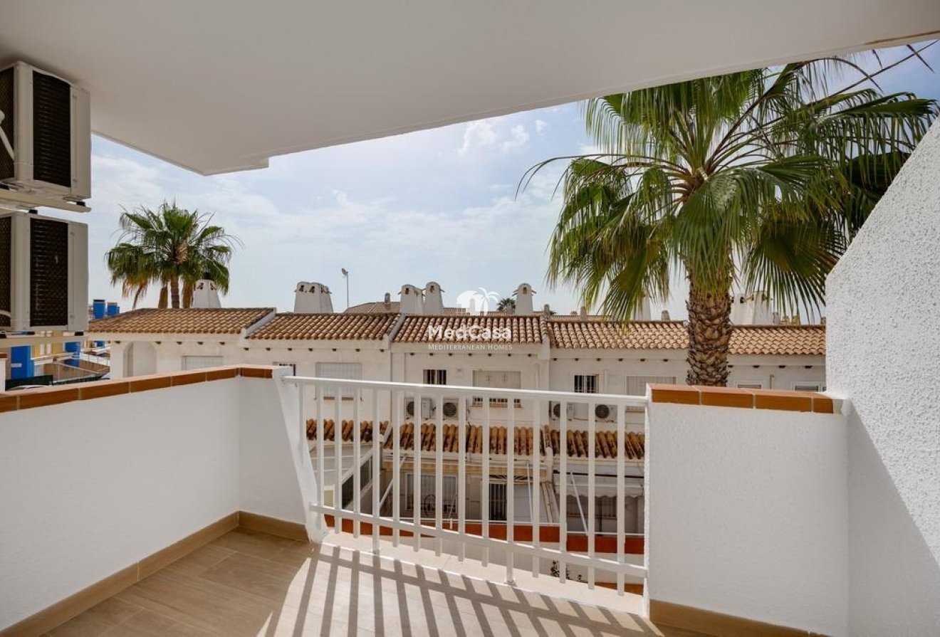 Wiederverkauf - Apartment -
Orihuela Costa - Campoamor