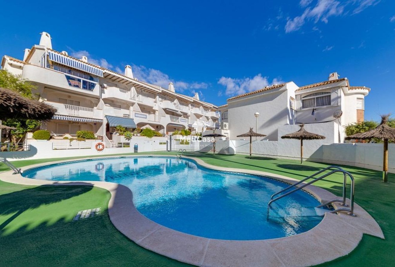 Wiederverkauf - Apartment -
Orihuela Costa - Campoamor