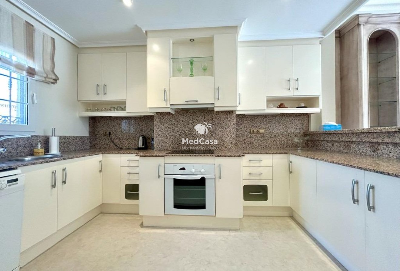 Resale - Penthouse -
Orihuela Costa - Aguamarina