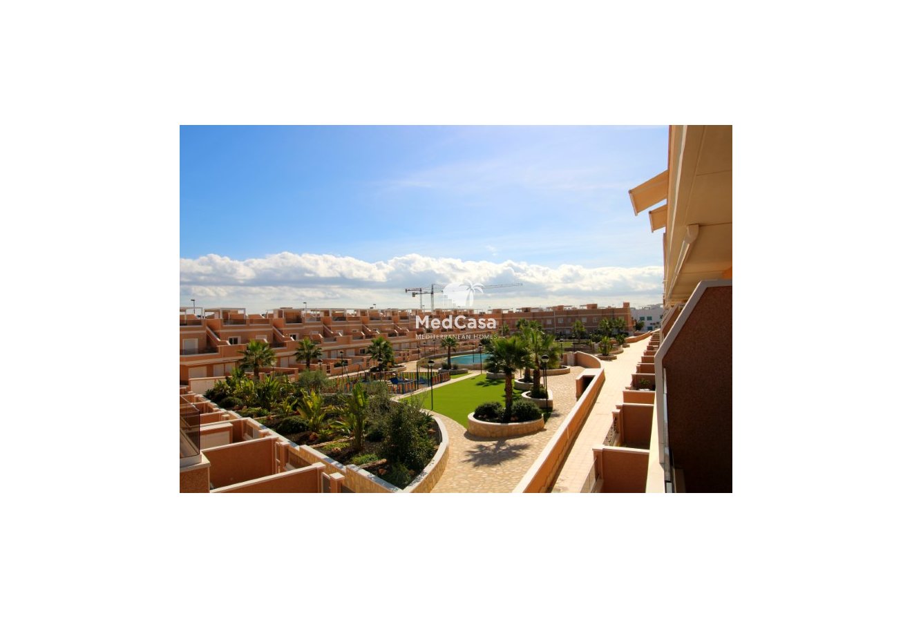Resale - Apartment -
Pilar de la Horadada - Torre de la Horadada