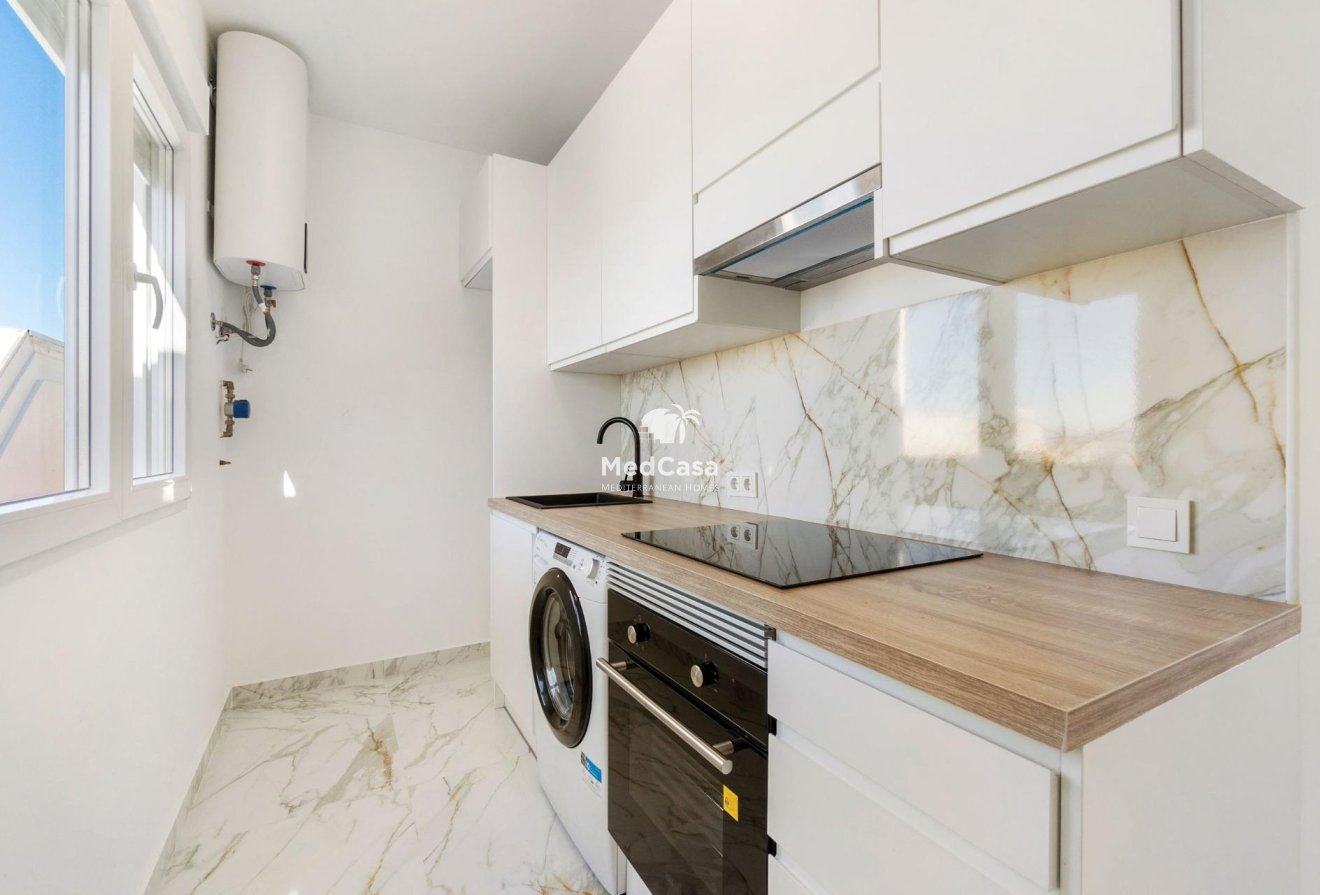 Resale - Villa -
Torrevieja - El chaparral