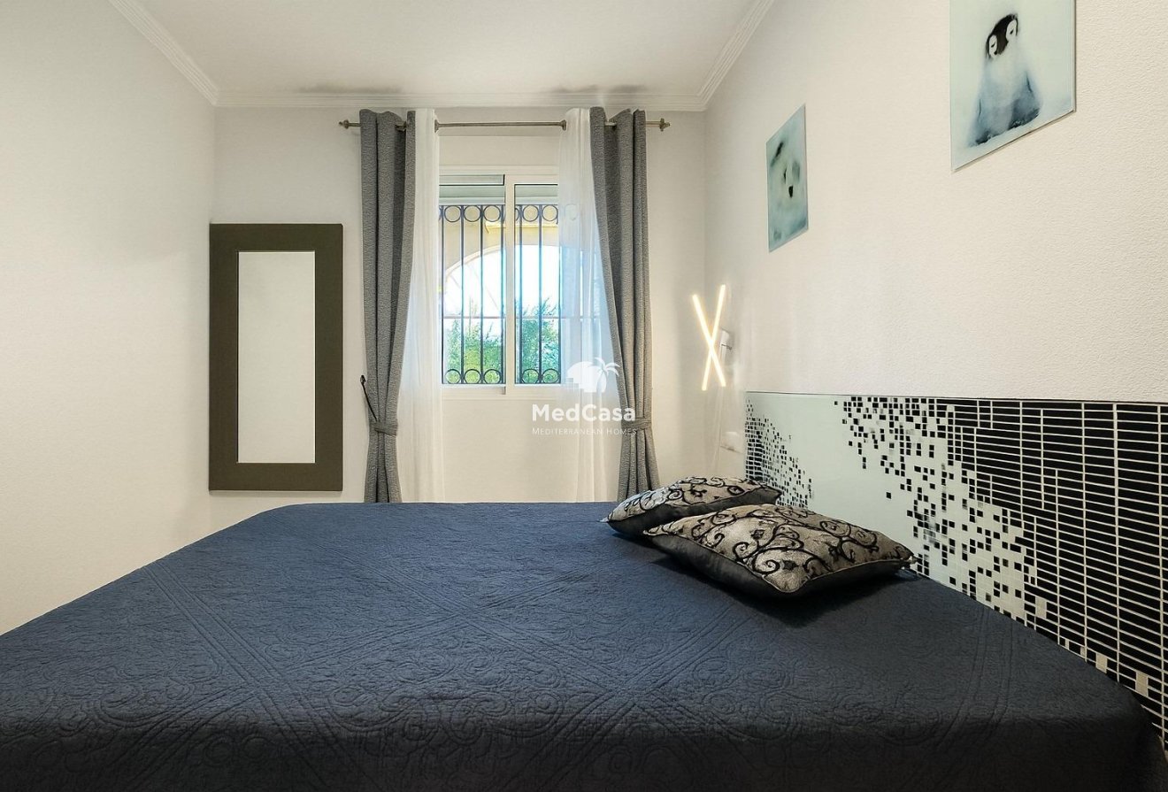 Resale - Apartment -
Orihuela Costa - Altos de Campoamor