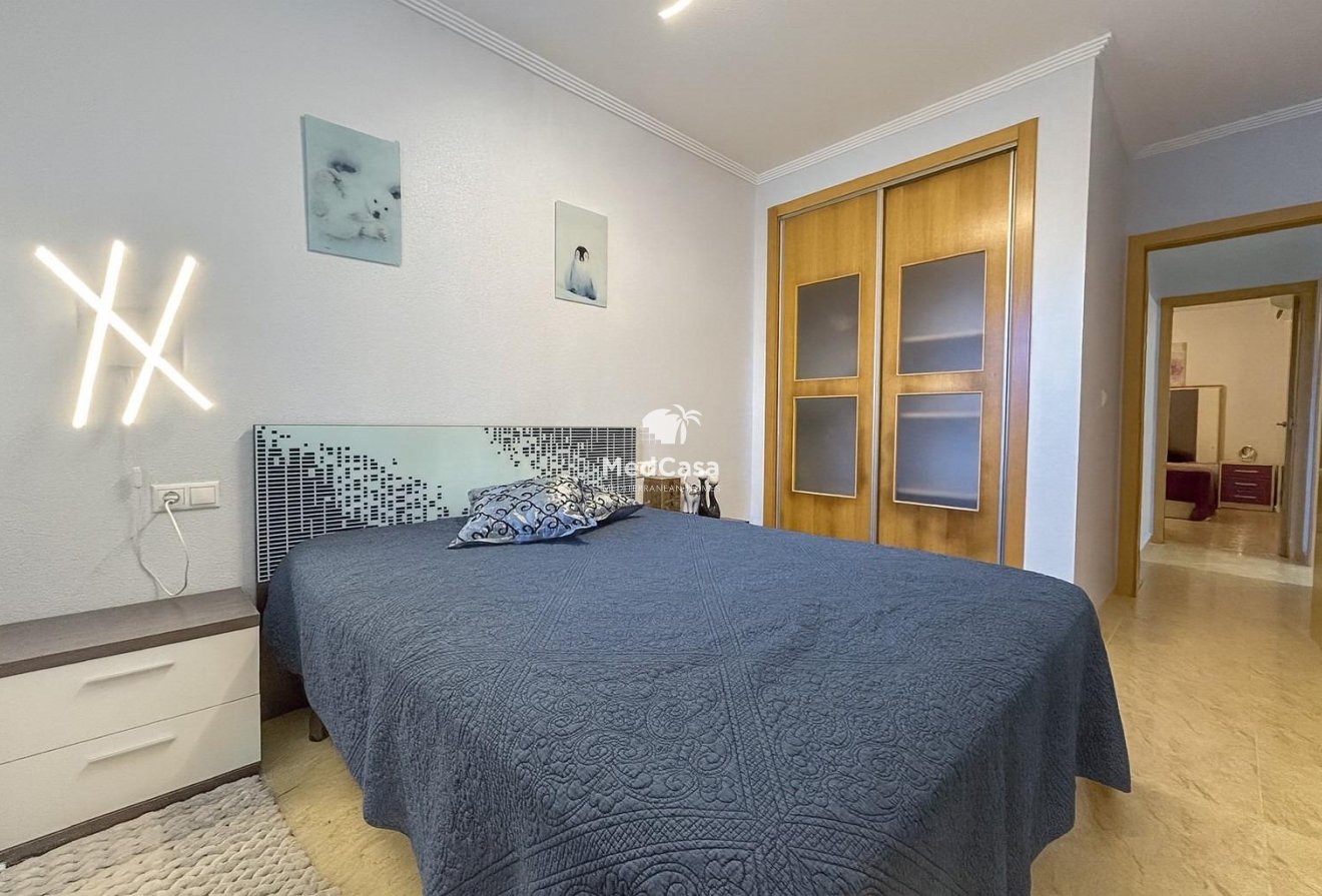 Resale - Apartment -
Orihuela Costa - Altos de Campoamor