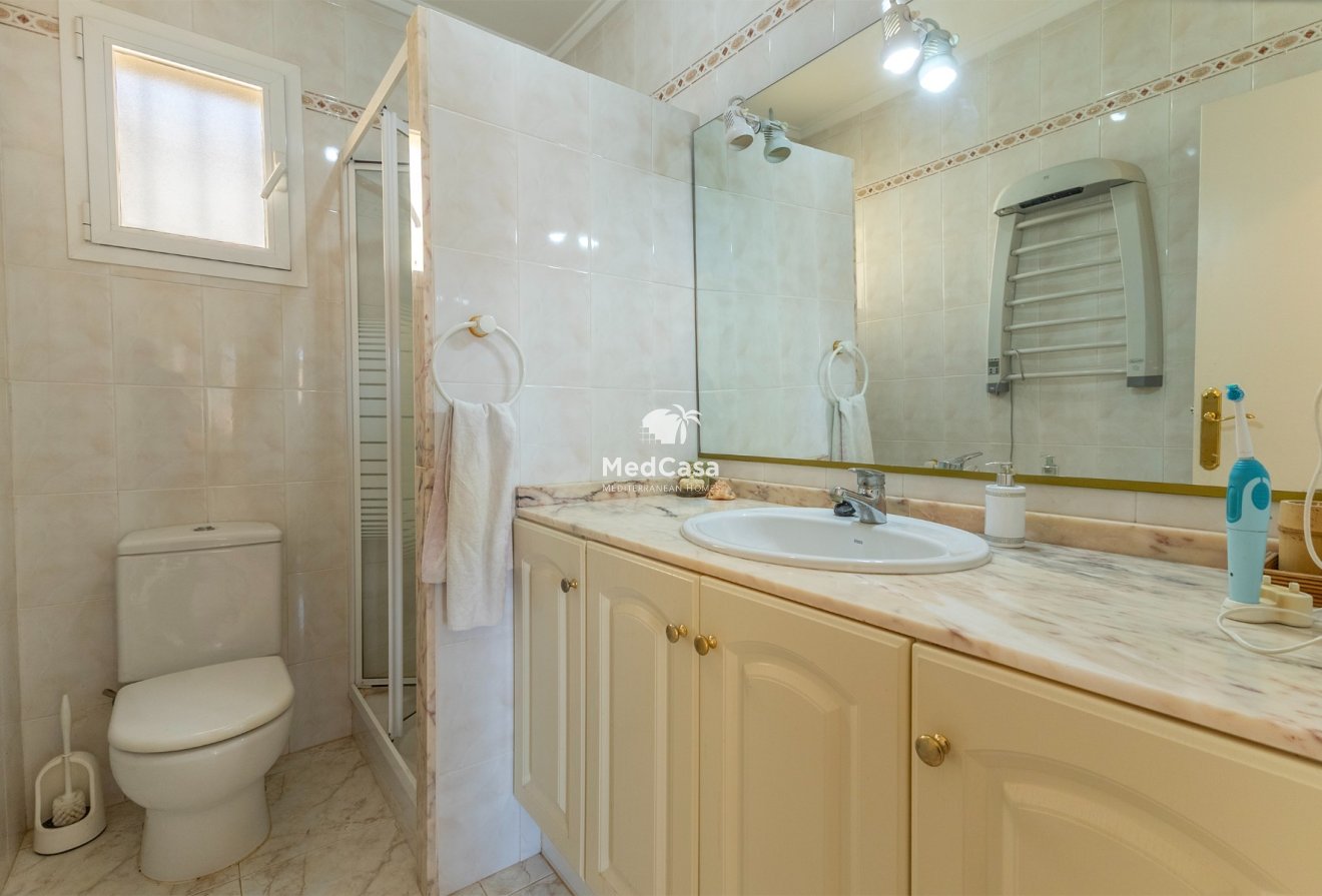 Resale - Villa -
Moraira - Pinar de l'Advocat